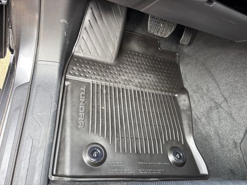 Used 2025 Toyota Tundra Platinum image 27