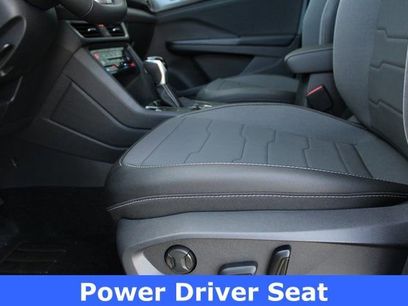 New 2025 Volkswagen Taos SE