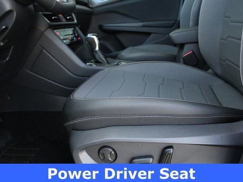 New 2025 Volkswagen Taos SE AWD/4WD image 4