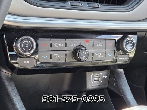 Used 2025 Jeep Compass Limited AWD/4WD image 23