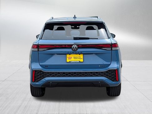 Certified 2025 Volkswagen Tiguan SE R-Line AWD/4WD image 6