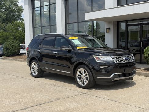 Used 2019 Ford Explorer Limited w/ Ford Safe & Smart Package AWD/4WD image 2