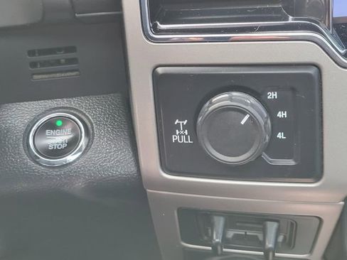 Used 2022 Ford F250 Lariat w/ Black Appearance Package image 22