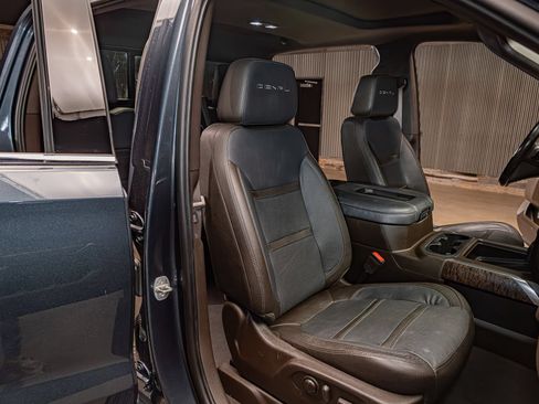 Used 2019 GMC Sierra 1500 Denali w/ Denali Ultimate Package AWD/4WD image 28