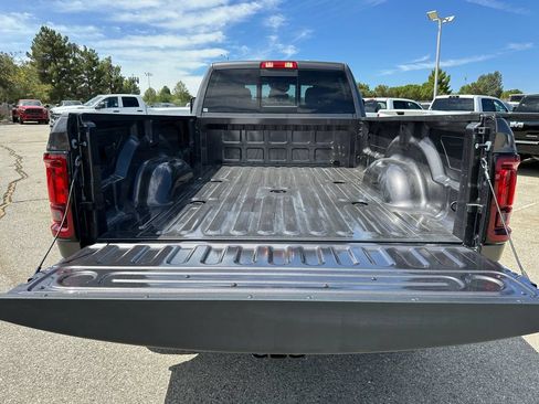 New 2026 RAM 2500 Tradesman AWD/4WD image 18