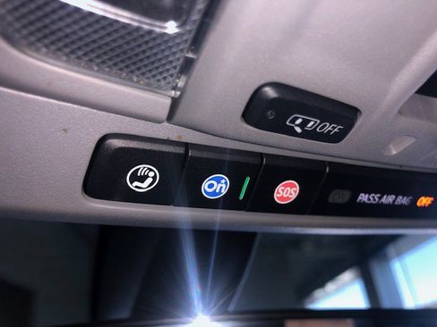 Used 2019 Chevrolet Silverado 1500 LT w/ All-Star Edition image 14