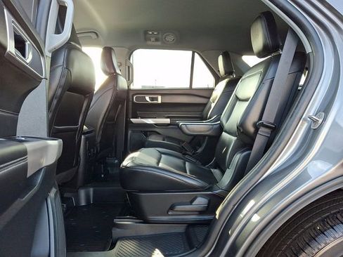 Used 2023 Ford Explorer XLT w/ Equipment Group 202A image 13