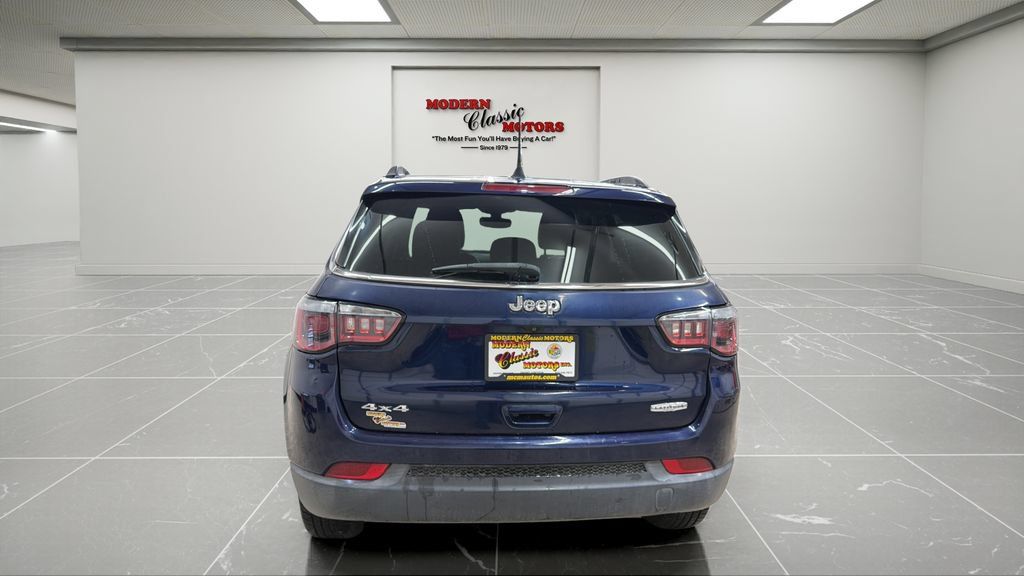 Used 2018 Jeep Compass Latitude w/ Popular Equipment Group AWD/4WD image 4