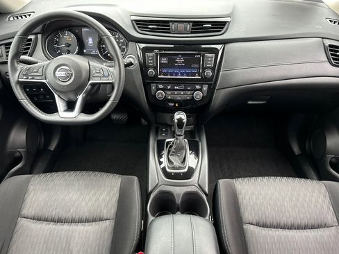 Certified 2019 Nissan Rogue SV w/ Premium Package image 13