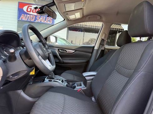 Used 2019 Nissan Rogue S FWD image 14