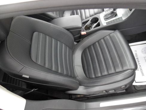 Used 2017 Volkswagen CC Sport FWD image 22