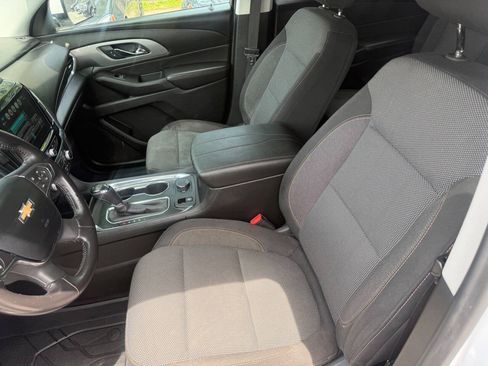Used 2018 Chevrolet Traverse LT w/ LPO, Floor Liner Package AWD/4WD image 13