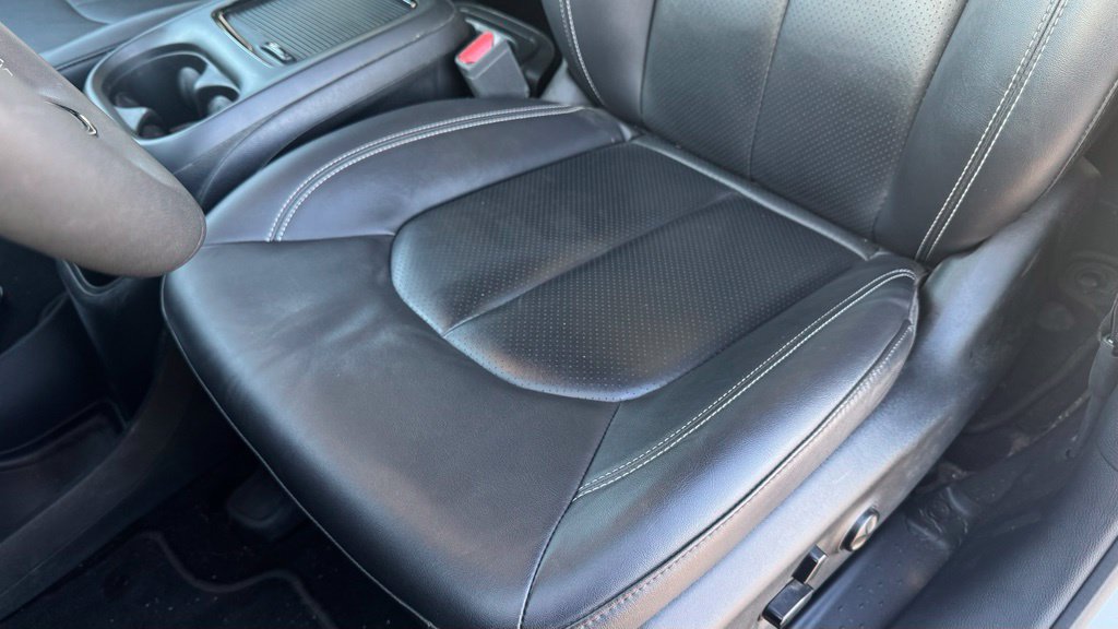 Used 2024 Chrysler Pacifica Touring-L w/ S Appearance Package FWD image 22