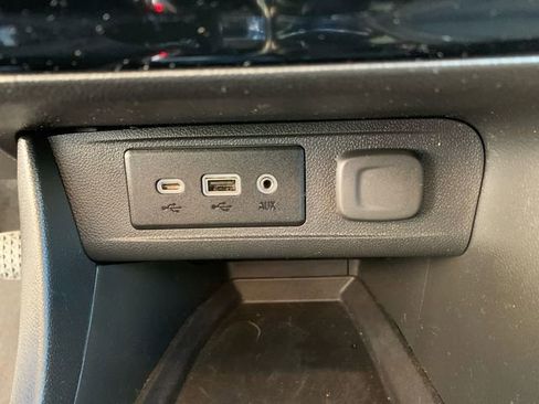 Used 2023 Buick Encore GX Select w/ Safety Package II image 29