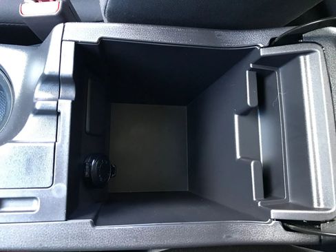 Used 2020 Subaru Impreza 2.0i Premium image 31