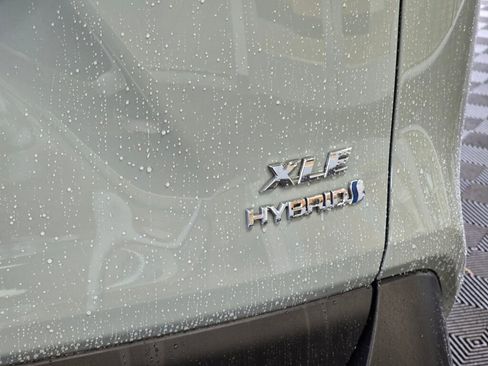 Used 2021 Toyota RAV4 XLE image 15