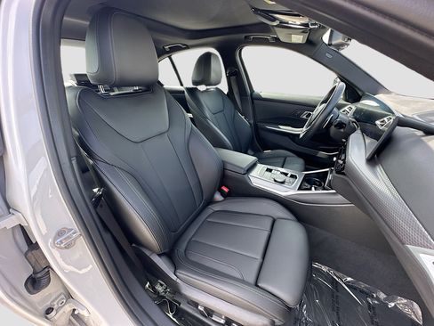 Certified 2025 BMW 330i Sedan w/ M Sport Package RWD image 29