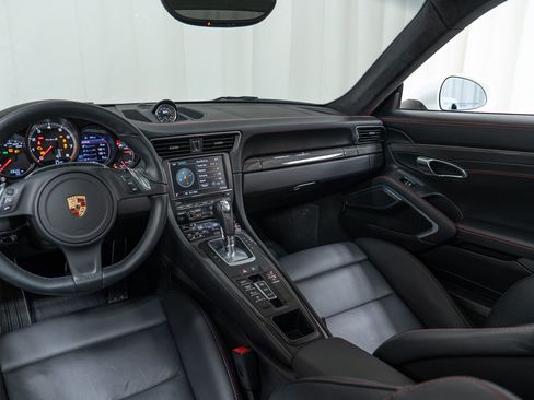 Certified 2014 Porsche 911 Turbo S AWD/4WD image 25