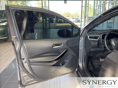 Used 2022 Toyota Corolla XSE FWD image 18