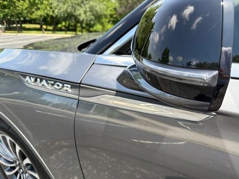 Used 2024 Lincoln Aviator AWD w/ Premium Package image 44