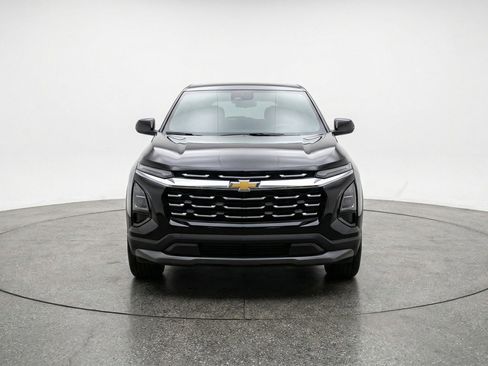 Used 2025 Chevrolet Equinox LT image 2