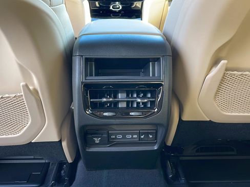 New 2026 Jeep Grand Cherokee Limited RWD image 26