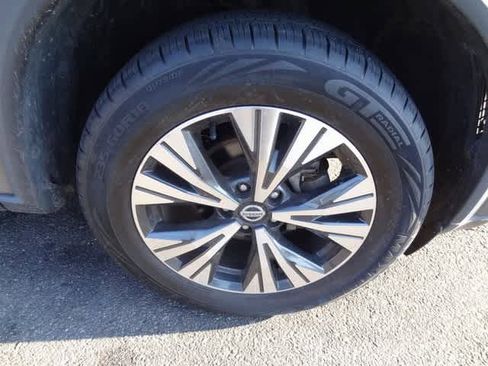 Used 2021 Nissan Rogue SV image 20