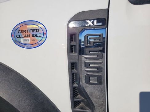 New 2025 Ford F550 4x4 SuperCab Super Duty image 18