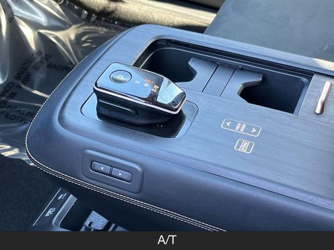 Used 2023 Nissan Ariya Engage image 16