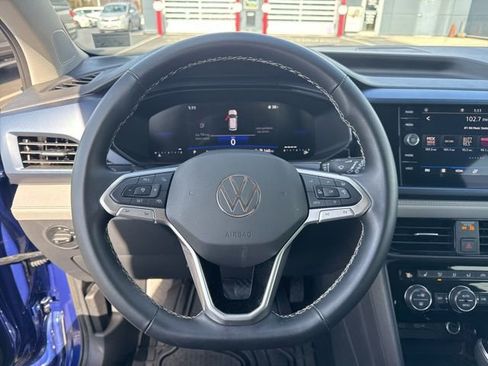 Used 2024 Volkswagen Taos SE image 17