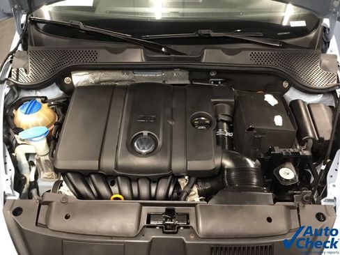 Used 2013 Volkswagen Beetle 2.5 FWD image 42