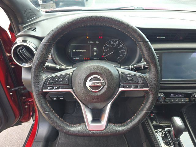 Used 2023 Nissan Kicks SR FWD image 17
