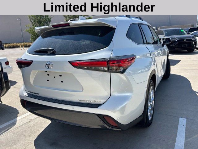 Used 2023 Toyota Highlander Limited AWD/4WD image 3