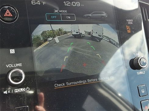 Used 2023 Subaru Outback Premium image 4