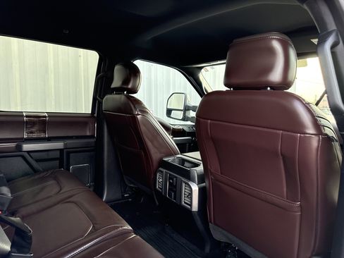 Used 2016 Ford F150 Platinum w/ Equipment Group 701A Luxury image 27