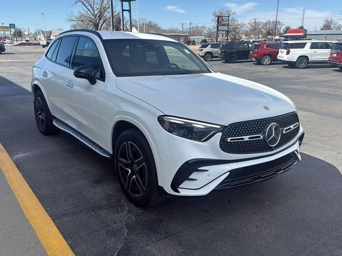 Used 2025 Mercedes-Benz GLC 300 4MATIC image 7