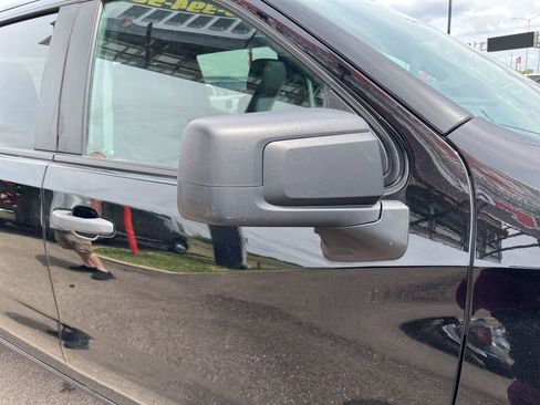 Used 2023 Chevrolet Silverado 1500 Custom image 37