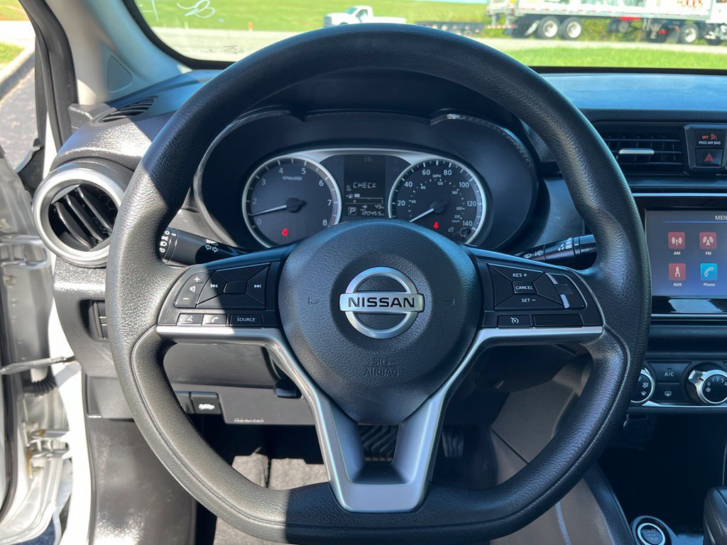 Used 2020 Nissan Versa S FWD image 15