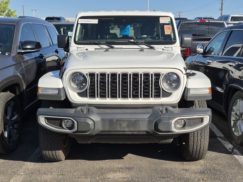 Used 2024 Jeep Wrangler Unlimited Sahara AWD/4WD image 12