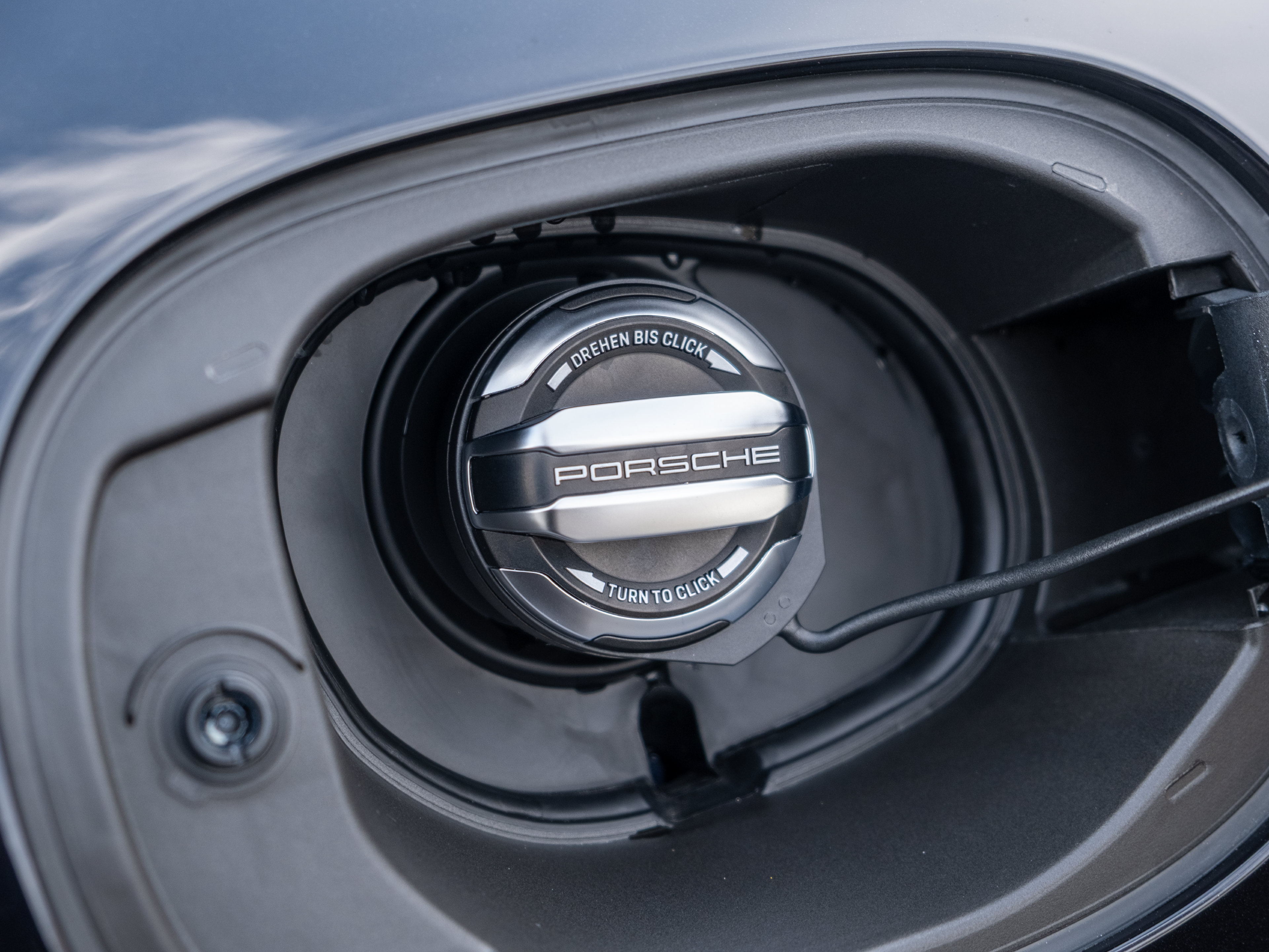 Certified 2026 Porsche Macan AWD/4WD image 19