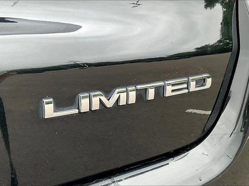 Used 2019 Jeep Compass Limited image 14