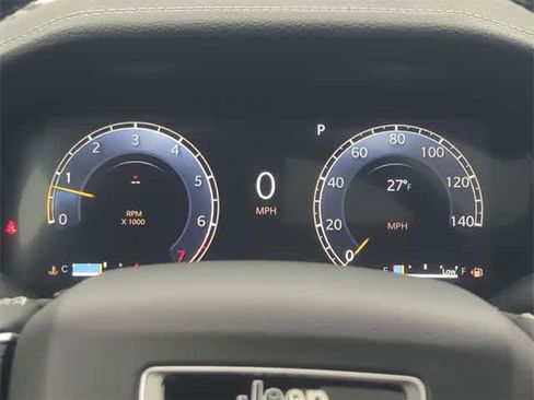 New 2025 Jeep Grand Cherokee Limited image 33