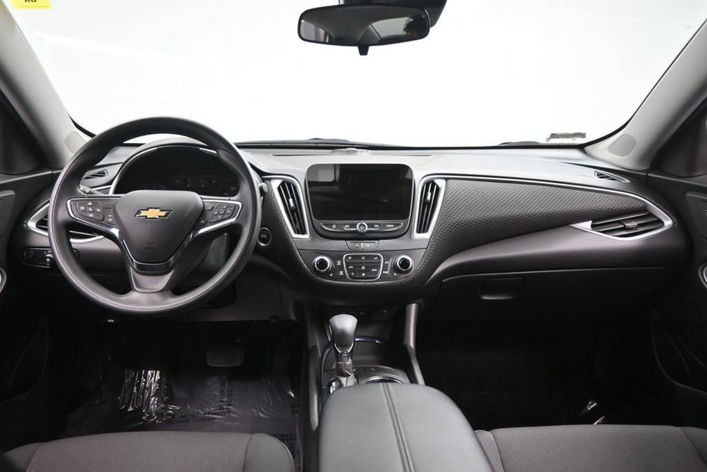 Used 2024 Chevrolet Malibu LT FWD image 24