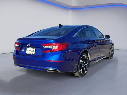 Used 2022 Honda Accord Sport image 6