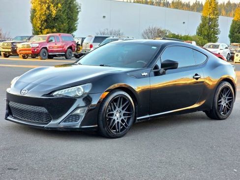 Used 2013 Scion FR-S image 3