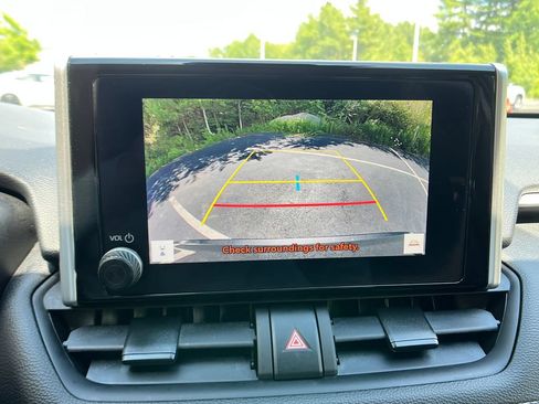 Certified 2024 Toyota RAV4 XLE w/ Weather Package AWD/4WD image 17