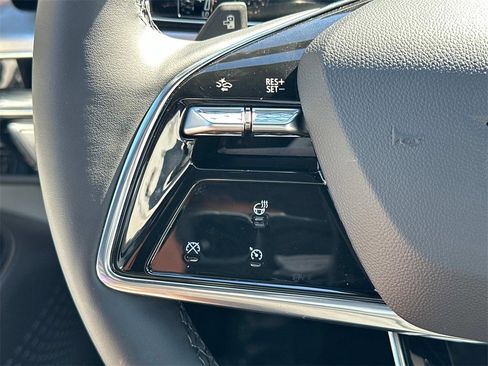 New 2025 Cadillac Lyriq Luxury image 15