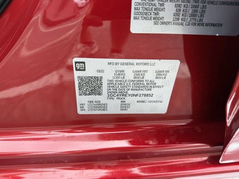 Used 2022 Chevrolet Silverado 2500 High Country w/ Safety Package II AWD/4WD image 28