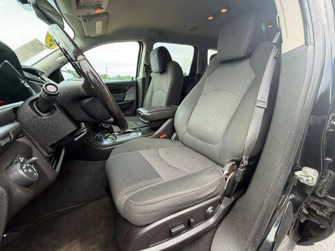 Used 2016 Chevrolet Traverse LT FWD image 21