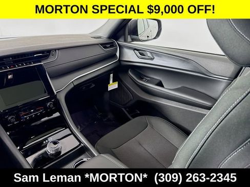 New 2025 Jeep Grand Cherokee L Laredo image 22